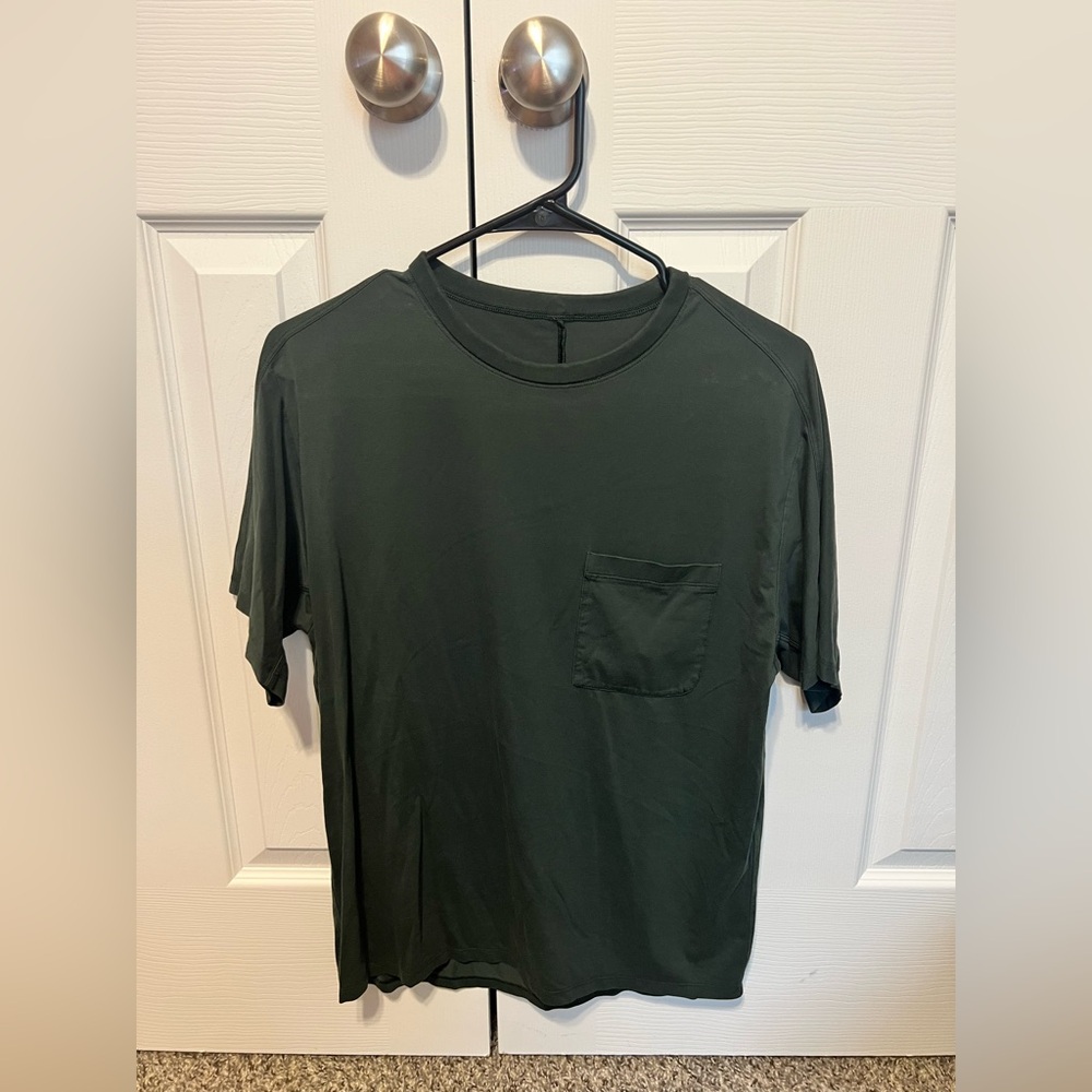Lululemon Athletica Green Short Sleeve Tee